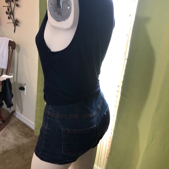 Outfit - Picture 2 of 3